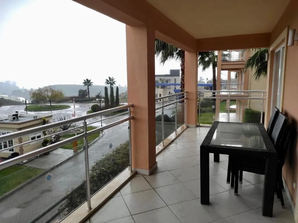 Apartment Resort Golf Club Kusadasinda Iki Oda Bir Salon Turkey